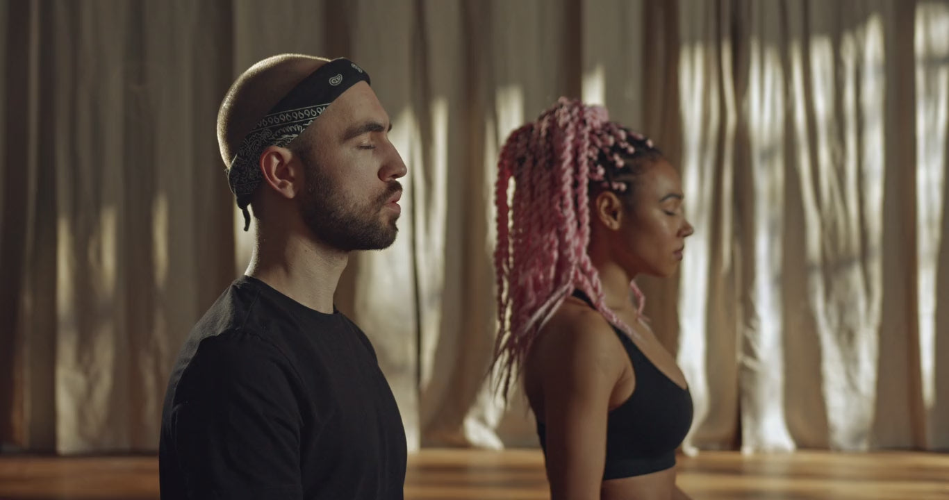 <span class='visually-hidden'>Load video: </span>1